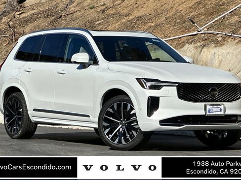 New 2026 Volvo XC90 B6 Plus image 1