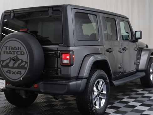 Used 2018 Jeep Wrangler Unlimited Sahara w/ Dual Top Group image 16