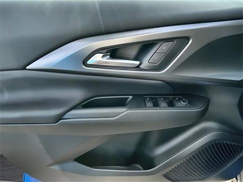 New 2026 Chevrolet Equinox EV LT image 22