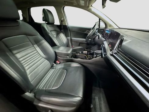 Used 2023 Kia Sportage SX Prestige image 32