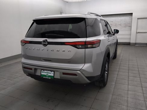 Used 2023 Nissan Pathfinder SL FWD image 9