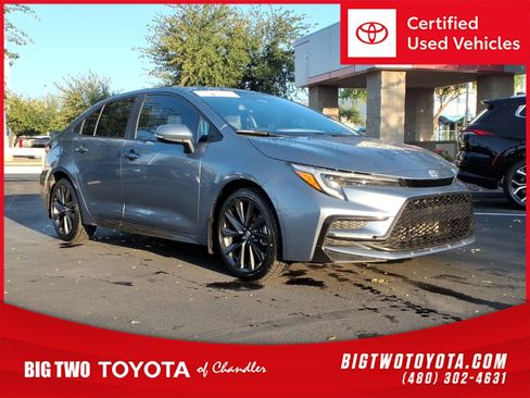 Certified 2025 Toyota Corolla SE FWD image 1