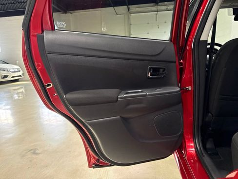 Used 2012 Mitsubishi Outlander Sport SE AWD/4WD image 24