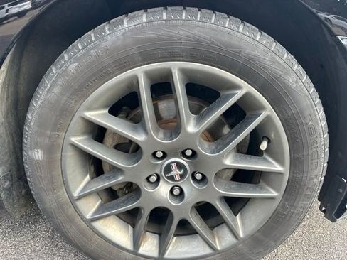 Used 2013 Ford Mustang Premium image 27