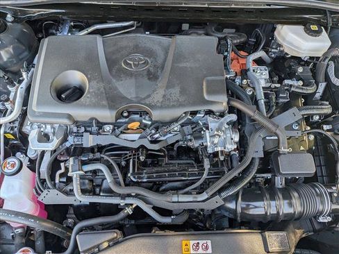 Used 2025 Toyota Camry SE image 21