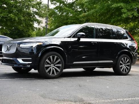 Certified 2024 Volvo XC90 B6 Plus AWD/4WD image 3