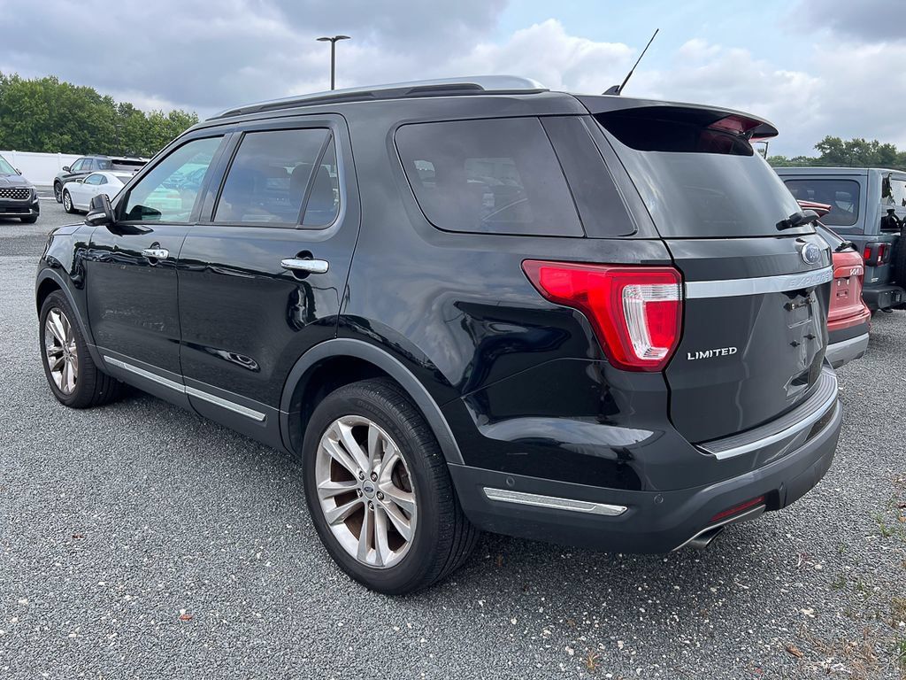 Used 2018 Ford Explorer Limited w/ Equipment Group 301A AWD/4WD image 3