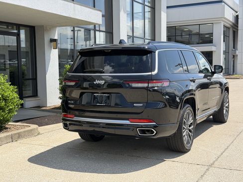 Used 2024 Jeep Grand Cherokee L Summit AWD/4WD image 7