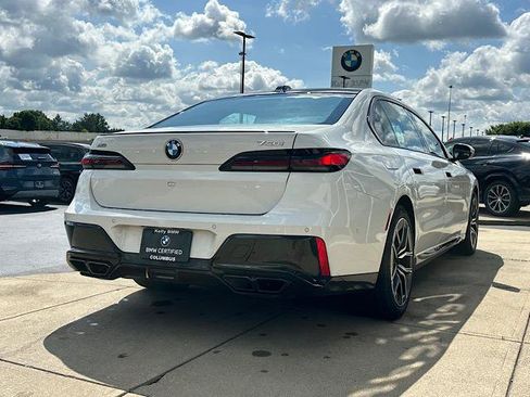 Used 2023 BMW 760i xDrive AWD/4WD image 9