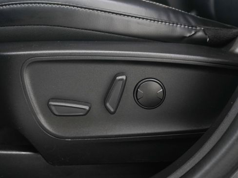 Used 2023 Ford Escape Platinum AWD/4WD image 27