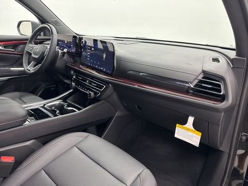 New 2026 Chevrolet Traverse Z71 w/ Enhanced Driving Package image 30