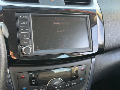 Used 2019 Nissan Sentra SR FWD image 22