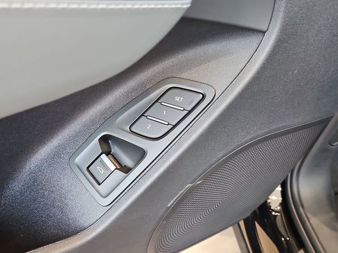 New 2026 Audi Q3 quattro 2.0T AWD/4WD image 16