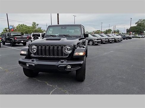 New 2025 Jeep Gladiator Sport image 19