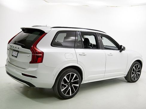 Certified 2023 Volvo XC90 T8 Ultimate w/ Lounge Package image 7