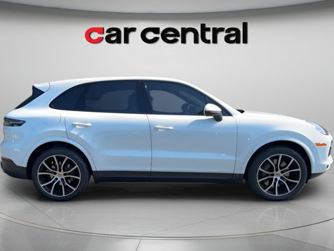 Used 2019 Porsche Cayenne S AWD/4WD image 7
