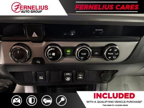 Used 2018 Toyota Tacoma SR5 AWD/4WD image 36