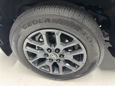 Used 2026 Toyota Sequoia Platinum AWD/4WD image 17