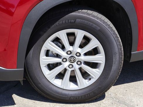 Used 2025 Toyota Grand Highlander AWD image 32