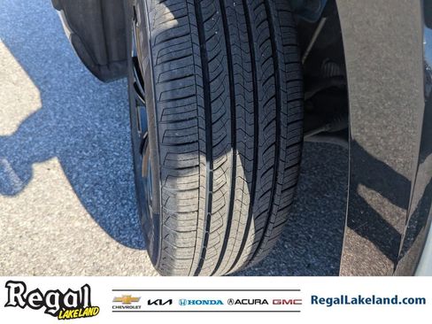 Used 2022 Toyota RAV4 SE image 30