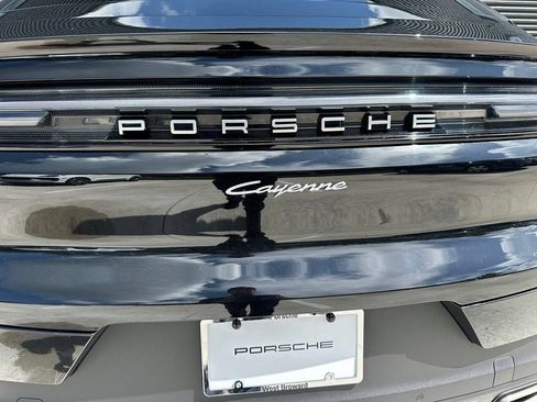 Certified 2024 Porsche Cayenne Coupe AWD/4WD image 14