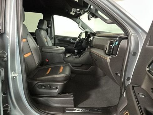 Used 2024 GMC Sierra 1500 AT4 w/ Technology Package AWD/4WD image 30