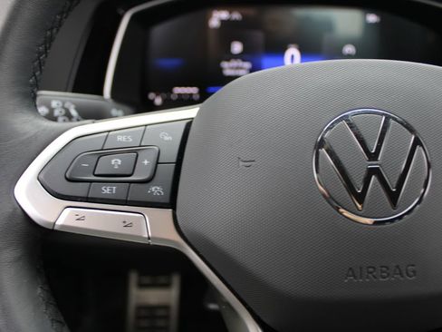 Certified 2024 Volkswagen Jetta Sport image 12