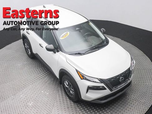 Used 2023 Nissan Rogue S AWD/4WD image 3