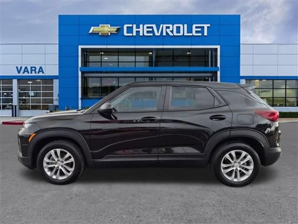 Used 2023 Chevrolet TrailBlazer LS FWD image 2