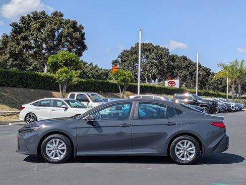 Used 2026 Toyota Camry LE image 9
