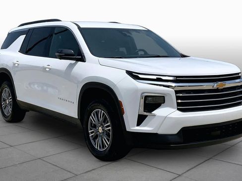 Certified 2024 Chevrolet Traverse LT AWD/4WD image 3