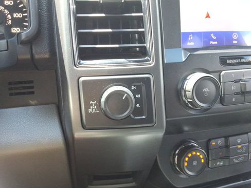 Used 2020 Ford F150 XLT w/ Equipment Group 302A Luxury AWD/4WD image 33
