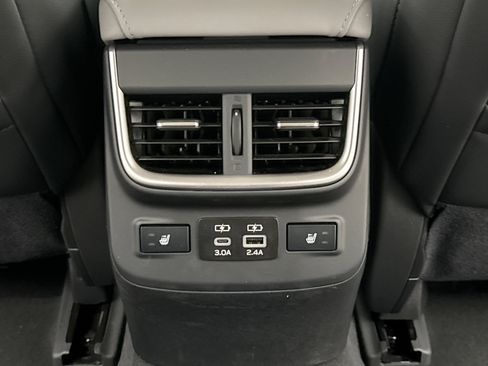 Used 2025 Subaru Outback Limited AWD/4WD image 22