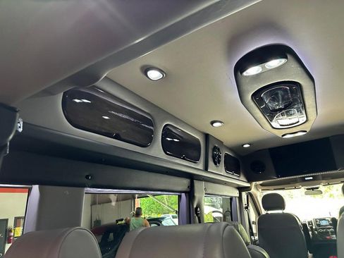 Used 2017 RAM ProMaster 2500 w/ Premium Appearance Group image 16