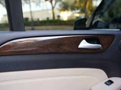 Used 2015 Mercedes-Benz ML 350 2WD image 23