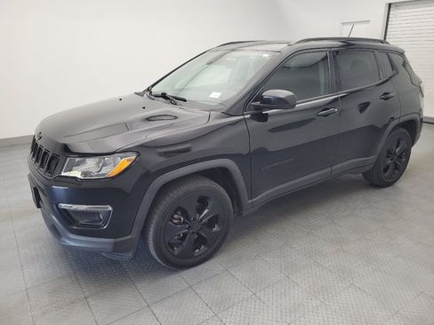 Used 2021 Jeep Compass Latitude w/ Sun and Sound Group FWD image 2