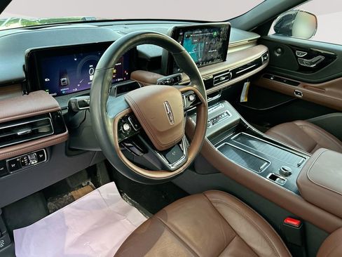 Used 2025 Lincoln Aviator Reserve w/ Jet Appearance Package AWD/4WD image 14