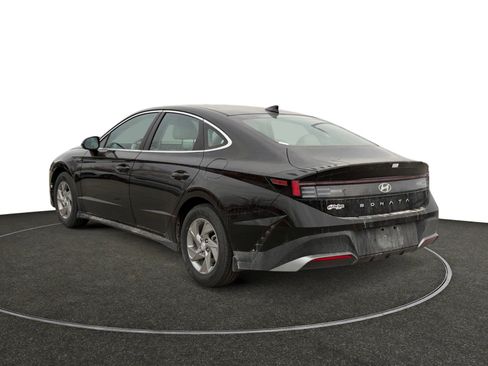 Certified 2025 Hyundai Sonata SE image 3