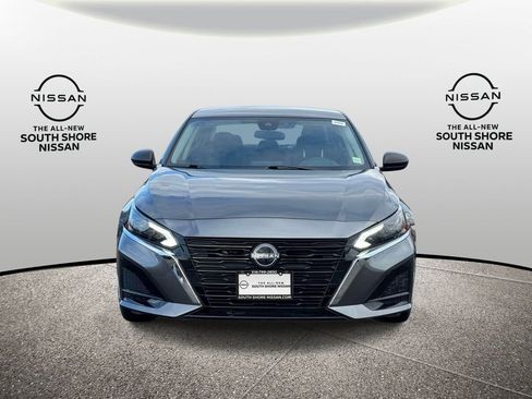 Used 2025 Nissan Altima 2.5 S FWD image 2