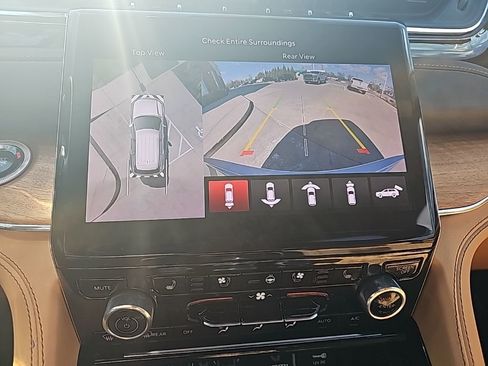 Certified 2025 Jeep Grand Cherokee Summit image 35