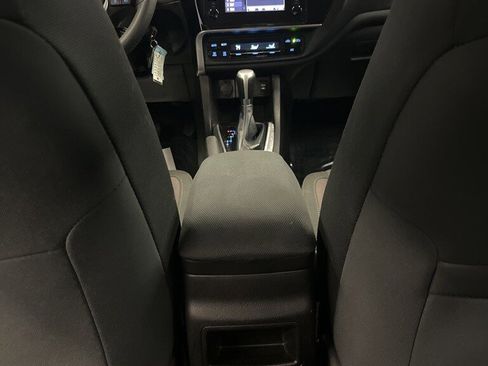 Used 2019 Toyota Corolla LE image 29