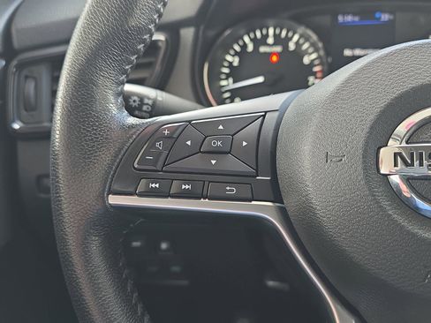 Used 2020 Nissan Rogue SV AWD/4WD image 19