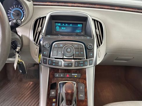 Used 2012 Buick LaCrosse Premium image 21