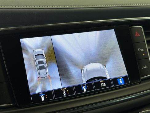 Used 2024 Buick Enclave Premium image 71