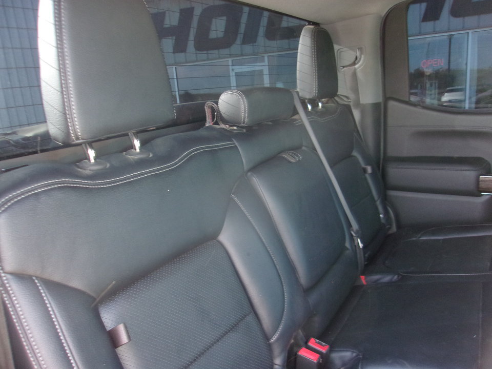 Used 2020 GMC Sierra 1500 Elevation w/ Elevation Value Package AWD/4WD image 14