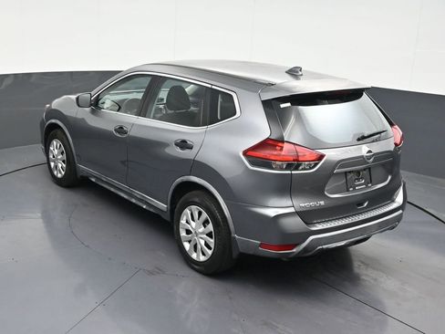 Used 2018 Nissan Rogue S FWD image 17