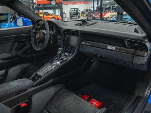Used 2018 Porsche 911 GT2 RS RWD image 13