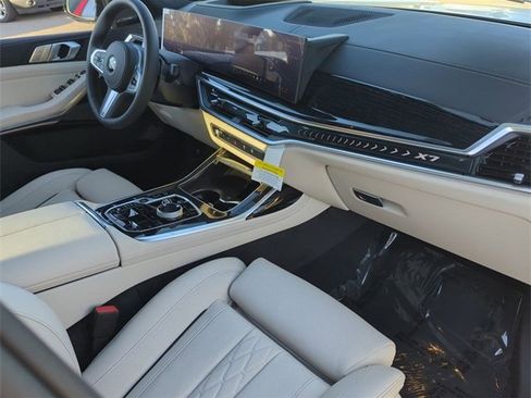 New 2026 BMW X7 xDrive40i w/ M Sport Package image 12