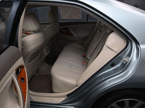 Used 2011 Toyota Camry Hybrid image 29