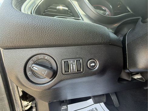 Used 2022 Dodge Challenger SXT w/ Blacktop Package image 24